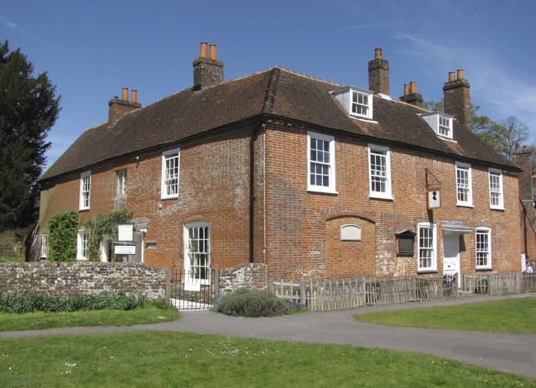FOTO: Cortesía de la Casa Museo Jane Austen. El condado inglés de Hampshire, donde nació, vivió y murió Jane Austen, recrea este año el universo de la escritora con varios actos y exposiciones que conmemoran el bicentenario de su muerte, el 18 de julio de 1817. Efe