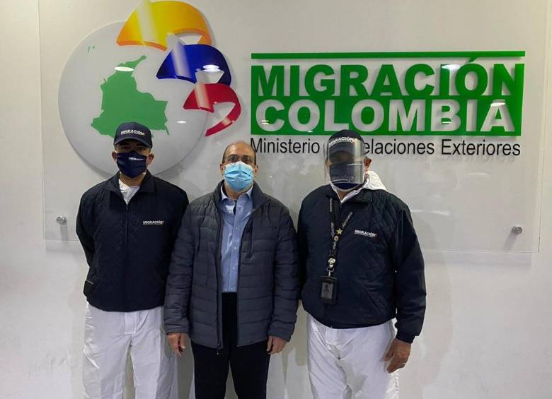 Excomandante del Bloque Norte de las Autodefensas, Rodrigo Tovar Pupo, alias ‘Jorge 40’, fue deportado a Colombia. FOTOS: Migración