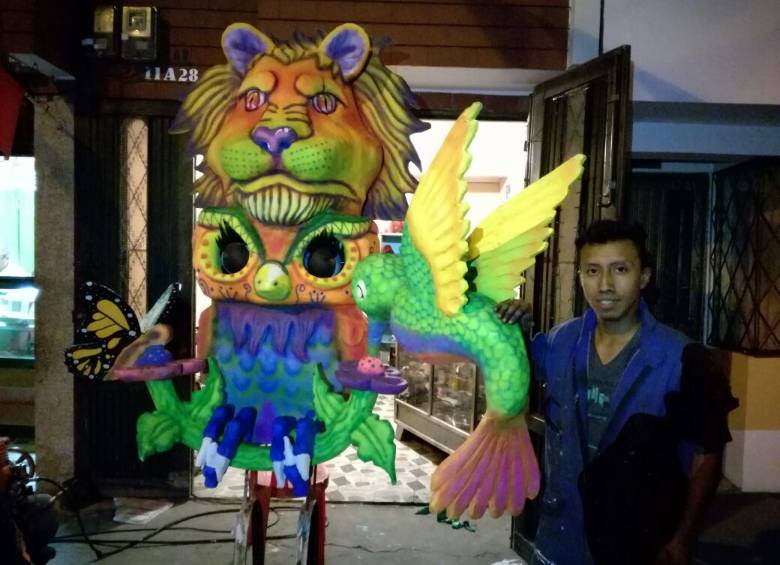 Listos para el Carnaval de negros y blancos 