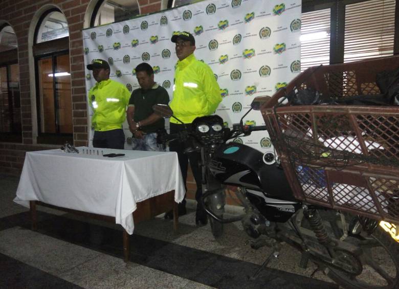 Así esconden las armas los fleteros en Medellín