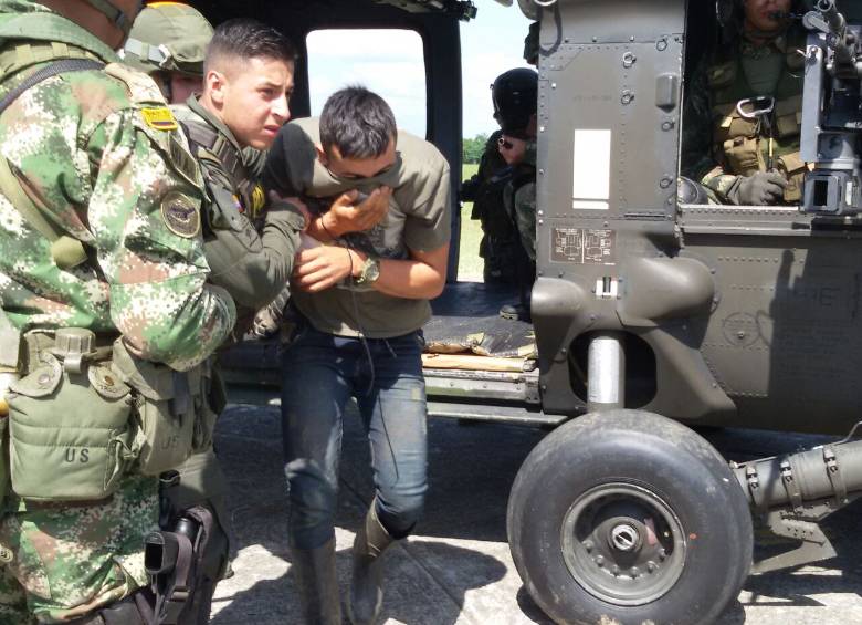 El último operativo de las Fuerzas Armadas contra el Eln fue en el sur de Bolívar, allí fueron capturados 12 supuestos guerrilleros del Eln y se recuperaron ocho menores. FOTO Fuerzas Armadas