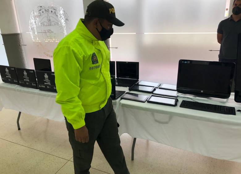 Recuperan portátiles y tabletas robadas de la Biblioteca Pública Piloto
