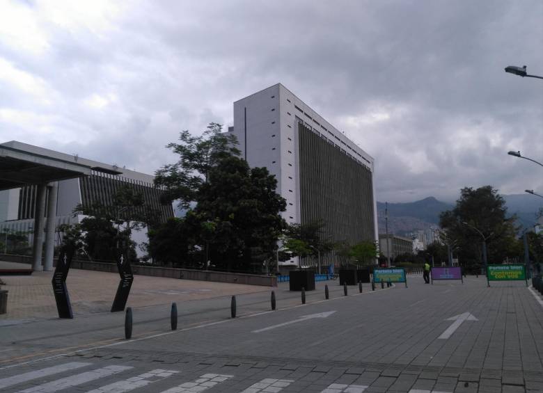 “Ageno” es el error ortográfico de los carteles de la Gobernación. FOTO: Santiago Olivares Tobón