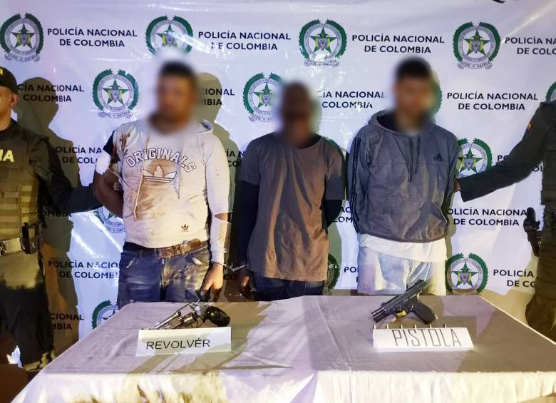 Los capturados fueron puestos a disposición de la Fiscalía. FOTO: Cortesía