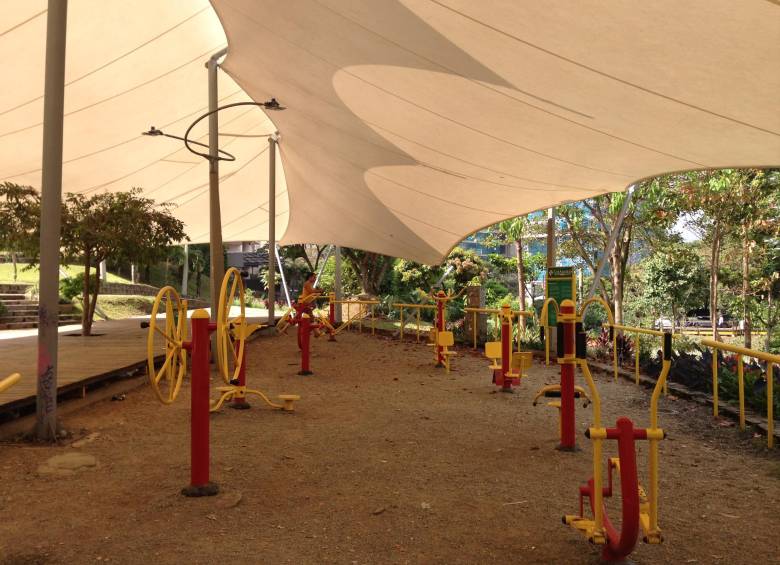 En el Valle de Aburrá hay espacios dispuestos para que los ciudadanos puedan ejercitarse. La Twittercrónica visitó algunos gimnasios al aire libre. Foto: Parque La Presidenta