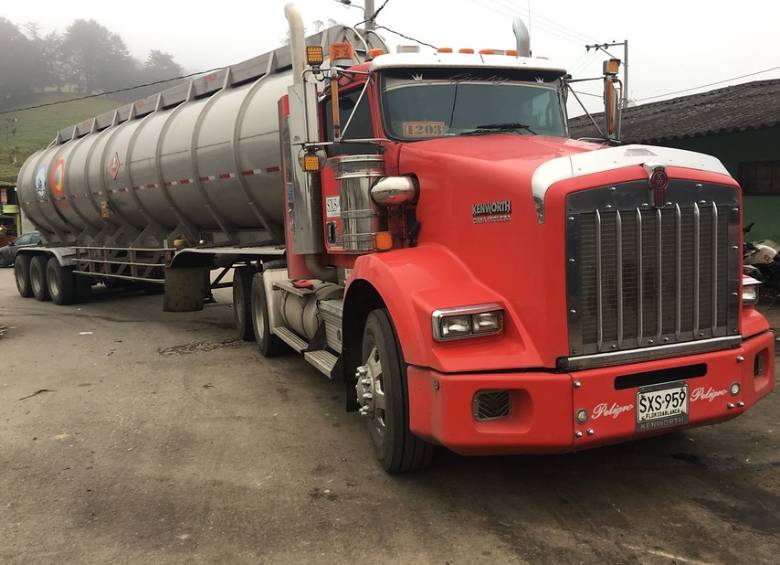 En esta tractomula encontraron la millonaria suma. FOTO FISCALÍA GENERAL DE LA NACIÓN