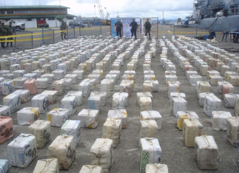 Las autoridades realizan operaciones en las costas y en alta mar en busca de cargamentos ilegales con droga. FOTO Colprensa