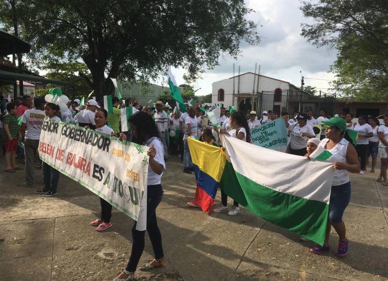 Marcha realizada el pasado 6 de junio por habitantes de Belén de Bajirá, tras el anuncio del Igac. FOTO Víctor Álvarez