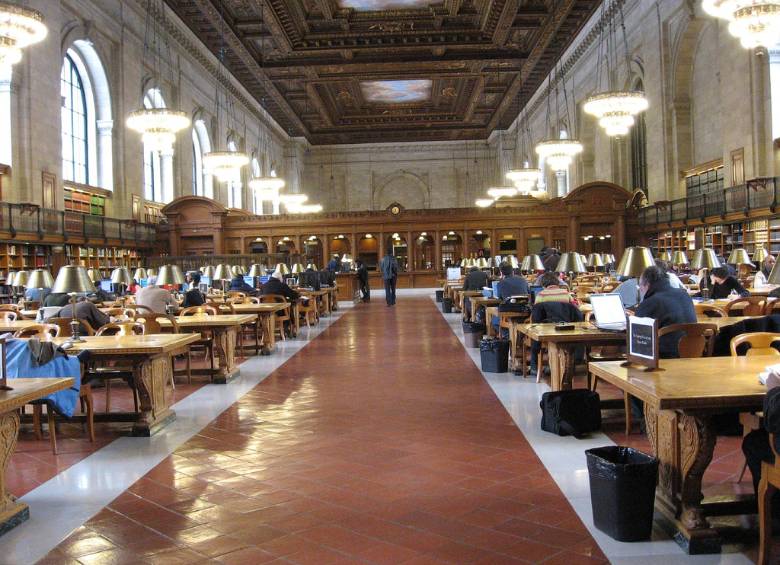 Son varias las bibliotecas que hacen parte de la red de bibliotecas públicas de Nueva York. FOTO cortesía Candida Hofer