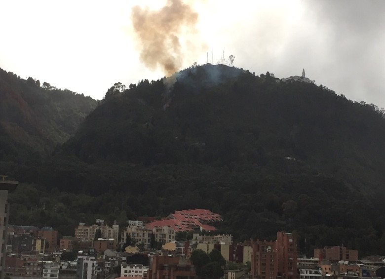 Gran plantón en Bogotá por los cerros orientales