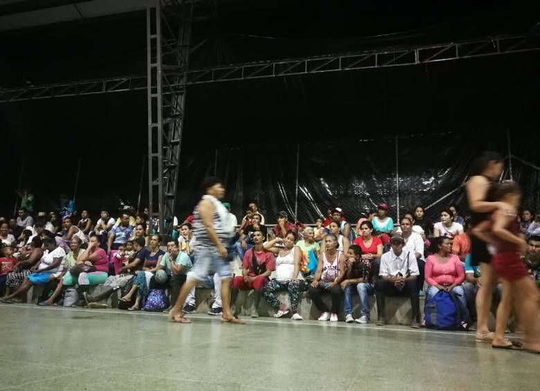 Así pasaron la noche los afectados por la creciente del Cauca