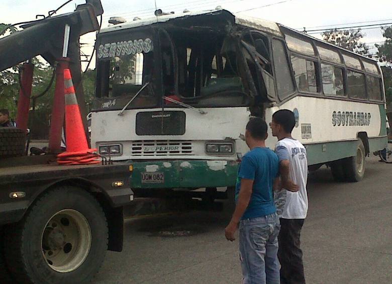 El accidente afectó 75 osarios del cementerio municipal. FOTO: CORTESÍA LA CHIVA DE URABÁ