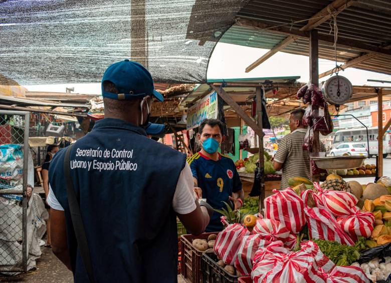 Los mercados de Barranquilla se han identificado como potenciales focos de contagio de coronavirus. FOTO Colprensa