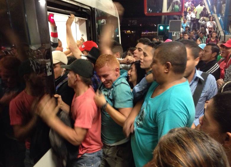 El Metro de Medellín respaldó este martes la propuesta del director general de la Policía, general Rodolfo Palomino. FOTO JULIO CÉSAR HERRERA