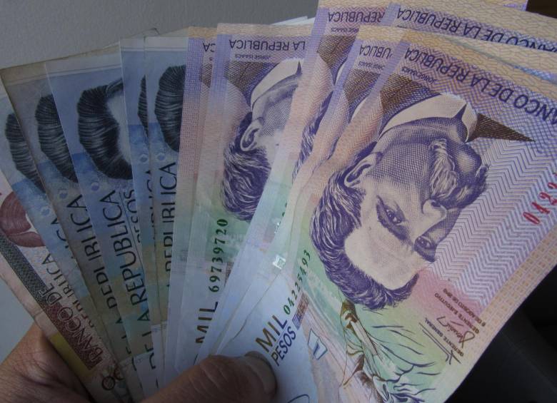 Sindicatos proponen subir el salario mínimo entre $74500 Y $88500. FOTO ARCHIVO MAURICIO PALACIOS