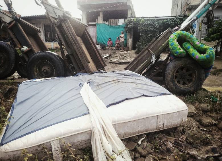 Miles de familias perdieron sus enseres producto de las inundaciones. FOTO Sergio Ríos Mena