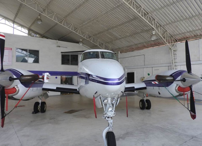 12 aeronaves pequeñas fueron inmovilizadas por las autoridades en el aeropuerto Olaya Herrera de Medellín. FOTO CORTESÍA FUERZA AÉREA