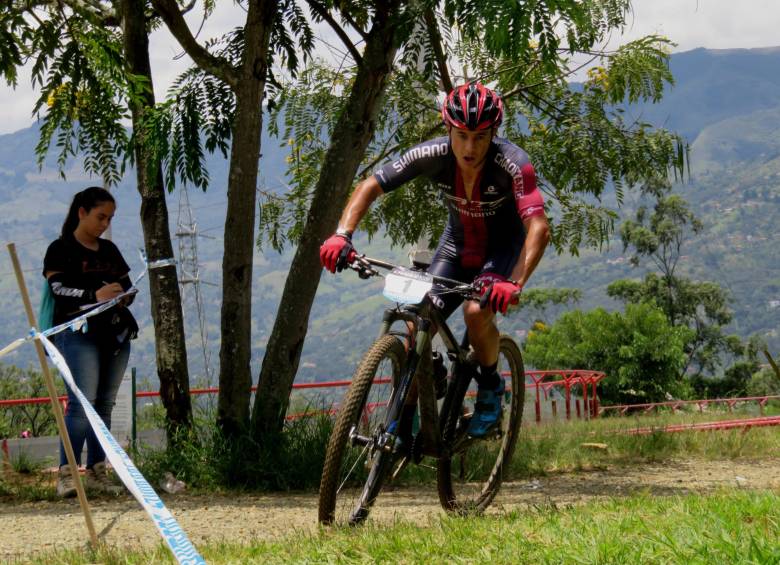 Fabio Castañeda, campeón panamericano de MTB, ha sido gran animador del Clásico. Hoy estará en acción. FOTO CORTESÍA