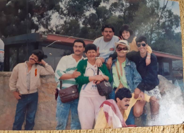 Este es el grupo que acompañó a Mariana Pérez en la final que se disputó en Bogotá. 