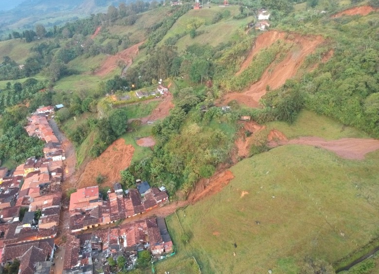 800 personas ya retornaron a sus casas en Jericó tras fuerte inundación