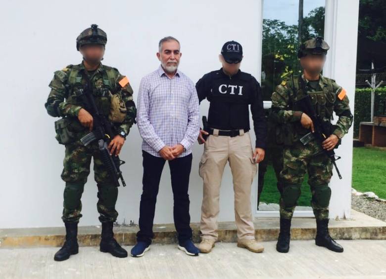 El empresario José Byron Piedrahíta Ceballos será trasladado a Bogotá, donde continuarán las diligencias judiciales con fines de extradición. FOTO CORTESÍA EJÉRCITO
