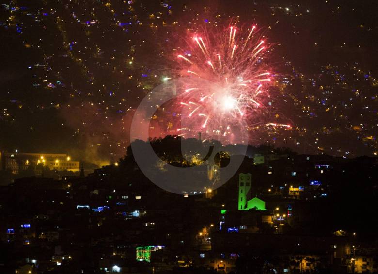 La pólvora está prohibida desde este lunes y hasta el 31 de enero de 2017. FOTO JULIO CÉSAR HERRERA