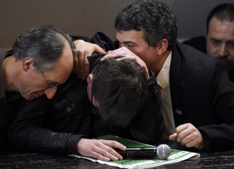 En una conferencia de prensa en París el martes en la que varias veces rompió a llorar, Luzier dijo que había llorado tras dibujar la caricatura. FOFOT AFP