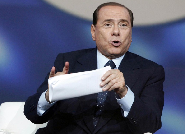 El presidente del Milan, Silvio Berlusconi, amenazó a sus jugadores con no pagar si no conseguían resultados. FOTO AP
