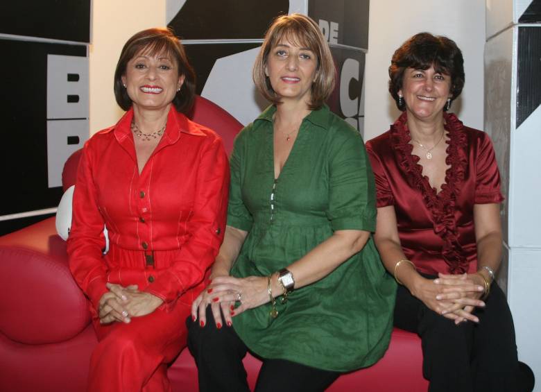 En la imagen de izquierda a derecha: Liliana Estrada, Marta Beatriz Estrada y Amparo Alzate, de TV Cámaras. FOTO Robinson Sáenz