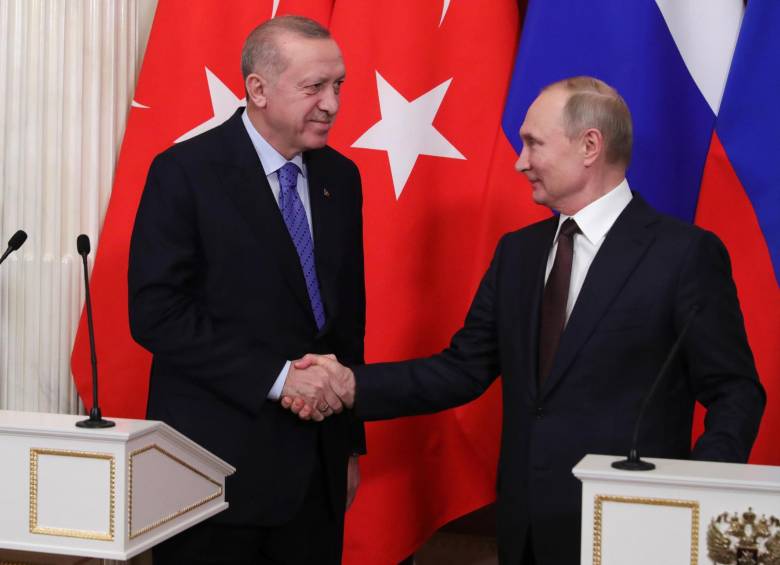 El presidente de Turquía, Recep Tayyip Erdogan, y el presidente de Rusia, Vladimir Putin. FOTO EFE