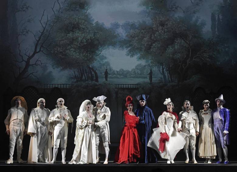 Desde hace 10 días el director Giorgio Ferrara prepara la puesta en escena de la ópera, que será una de las obras centrales del Festival de Cartagena. Se podrá seguir hoy por televisión. FOTO M. L. Antonelli