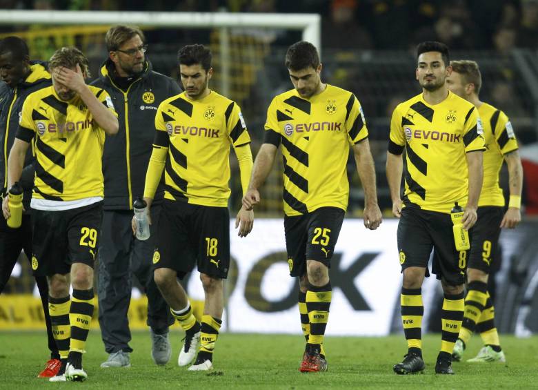 El Borussia Dortmund sigue sin poder sacudirse de su crisis y este miércoles perdió en casa ante el Augsburgo (0-1). FOTO REUTERS