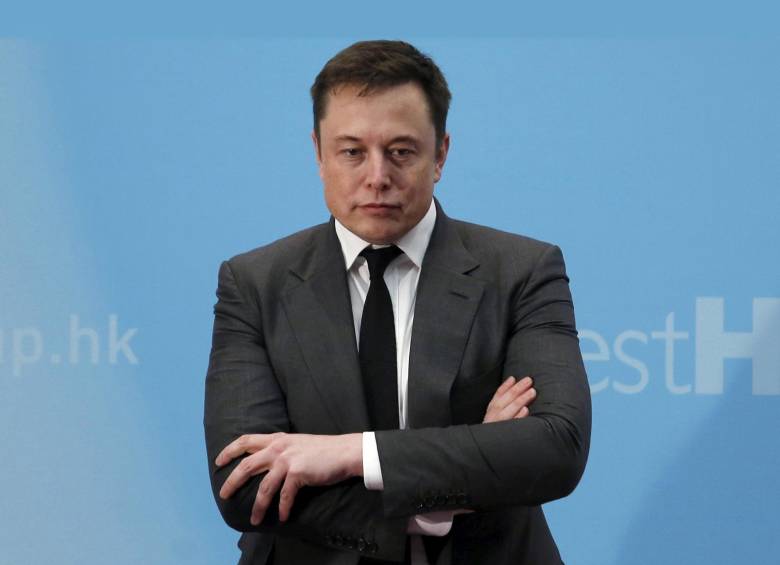 Como sanción, Elon Musk, fundador de Tesla, no podrá ser presidente de su compañía en los próximos tres años y deberá pagar una multa de 20 millones de dólares a la SEC. FOTO reuters