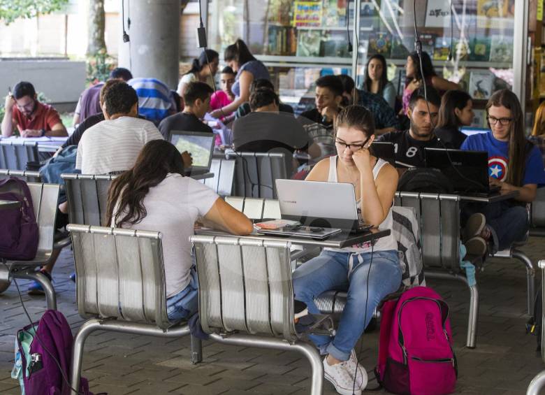 Colombia deja atrás el sistema de equivalencias entre programas universitarios de cada país y ahora validará las carreras, a través de sistemas de calidad entre países. FOTO Edwin Bustamante