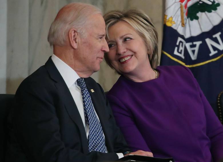 Joe Biden y Hallary Clinton. FOTO: AFP