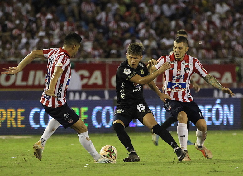 Partido entre Junior y América en el Metropolitano por la Final de la Liga Águila II. FOTO COLPRENSA