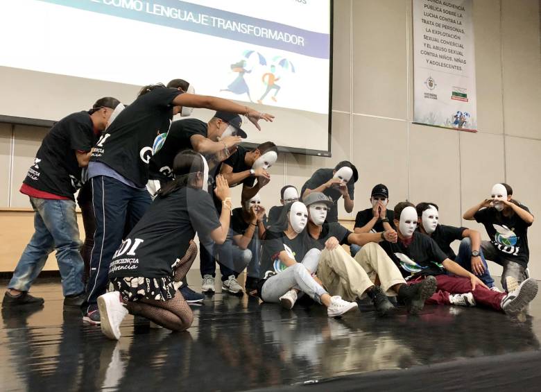 Una representación de los peligros que asedian a los niños. FOTOS el colombiano