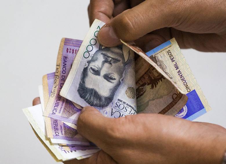 El dólar, las heladas y el alza en productos indexados al mínimo son tres variables que impulsarían la inflación en enero. FOTO: COLPRENSA