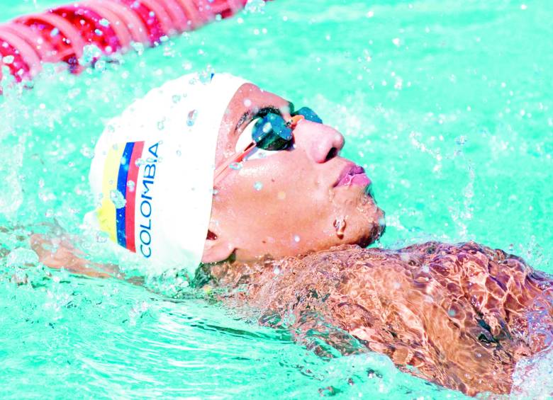 Luchan en el agua para fortalecer la nueva casta