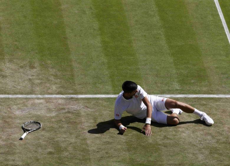Novak Djokovic se vio abatido tras la histórica derrota en Londres. FOTO Reuters