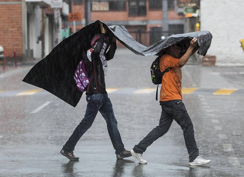 Desde el fin de semana se han presentado fuertes lluvias en el Área Metropolitana. FOTO Julio César Herrera E.
