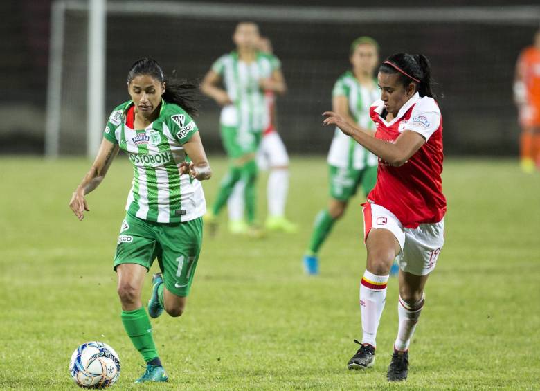 Liga Águila Femenina, partido de fútbol Atlético Nacional (NAL) y Santa Fe estadio Ditaires (Semifinales). Foto: Edwin Bustamante Restrepo 