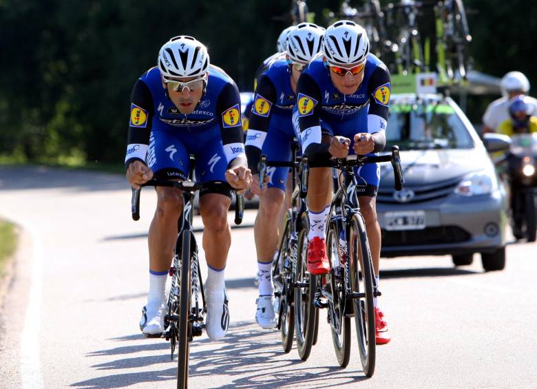 Contreras -adelante, derecha- y Gaviria -atrás suyo- llevan poco tiempo de adaptación en el Etixx y ya sorprenden. FOTO cortesía luis barbosa 