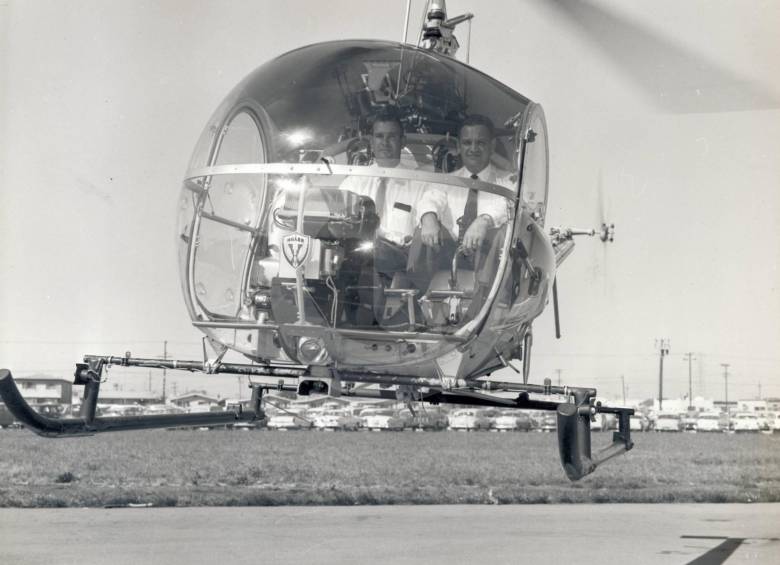 En uno de los primeros helicópteros del país. FOTO cortesía. 