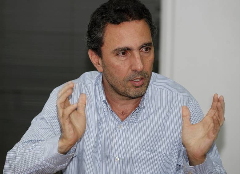 El Gerente de EPM, Jorge Londoño, invitó a todos los ciudadanos a mermar el consumo de agua y energía. FOTO Manuel Saldarriaga