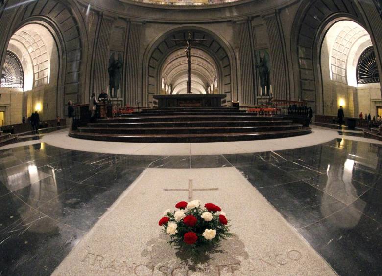 Imagen de archivo de 2011 que muestra la basílica del Valle de los Caídos, donde está enterrado el dictador español Francisco Franco. FOTO: EFE