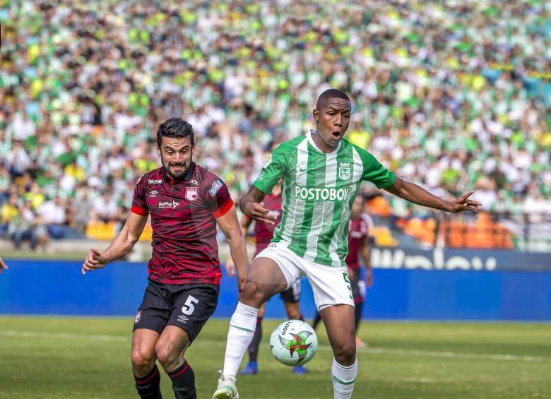 Perea jugó 14 partidos y anotó un gol con Nacional, y ha hecho parte de las selecciones sub-17 y sub-20. FOTO Jaime Pérez