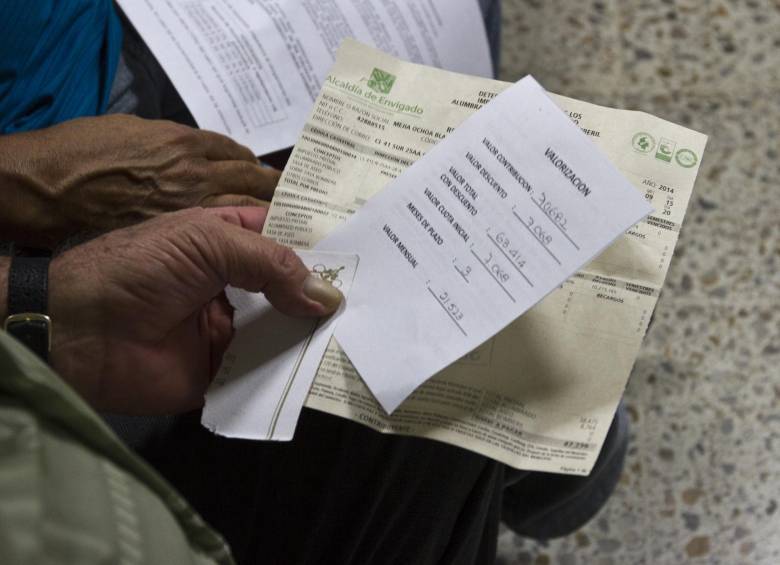 El proyecto pretende fijar límites para que esté acorde con la verdadera capacidad de pago de los contribuyentes, alivianar su bolsillo y apoyar a las ciudades con buen desempeño. FOTO COLPRENSA