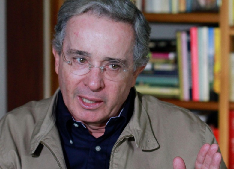  El expresidente y Senador Álvaro Uribe Vélez arremetió contra la iniciativa y dijo que “esas son las trampas de los malos perdedores para poder asegurar victorias fraudulentas y tramposas”. FOTO ARCHIVO