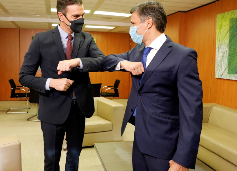 El presidente del gobierno español Pedro Sánchez se reunió con Leopoldo López en Madrid. FOTO: EFE